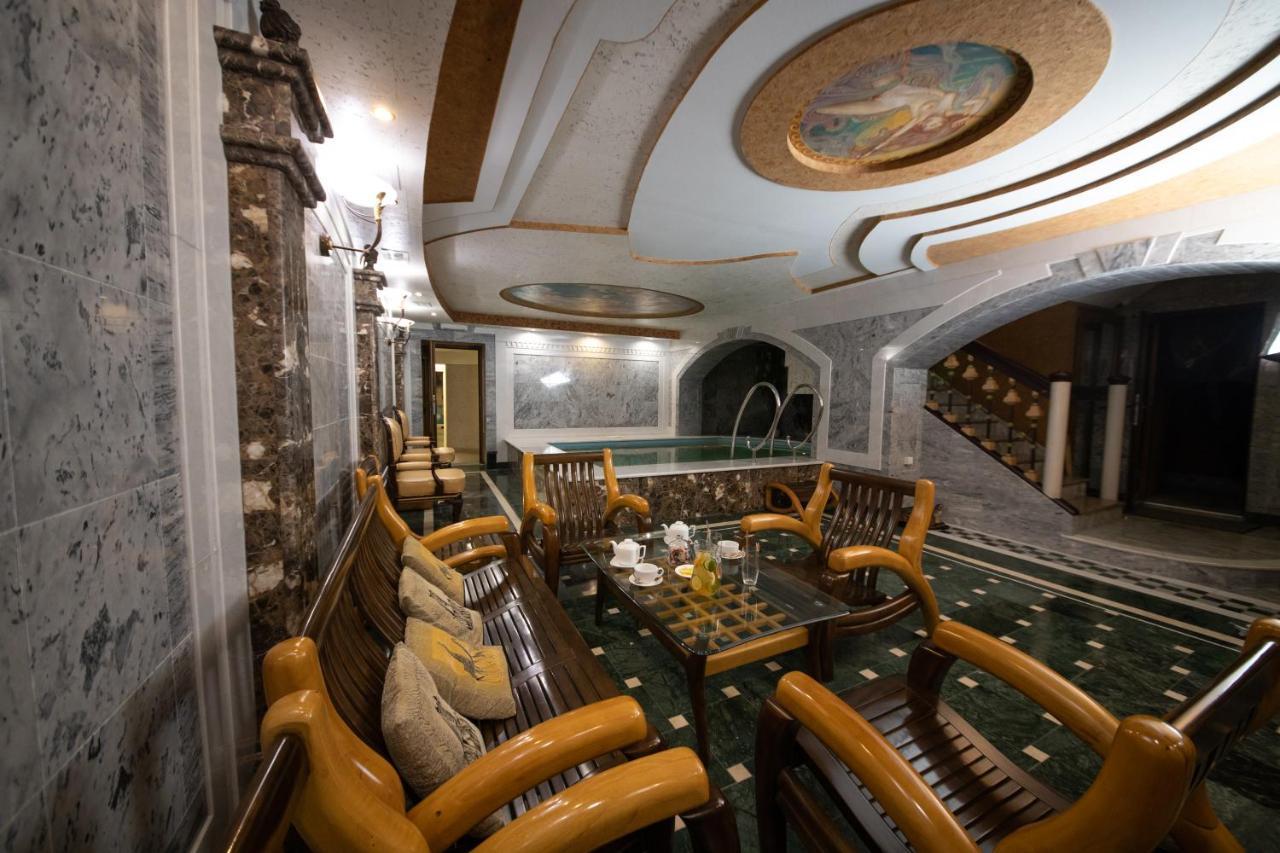Hotel "Mandarin Clubhouse" خاركيف المظهر الخارجي الصورة